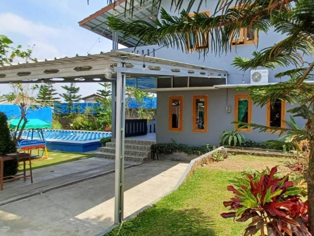 Villa Mutiara Citra Puncak Bu Eva Sampal Kültér fotó