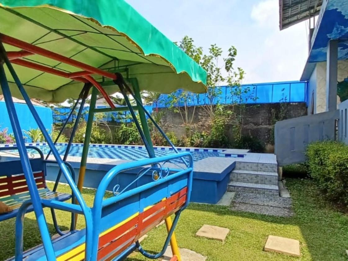 Villa Mutiara Citra Puncak Bu Eva Sampal Kültér fotó