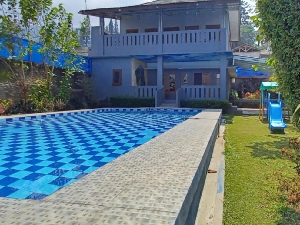 Villa Mutiara Citra Puncak Bu Eva Sampal Kültér fotó