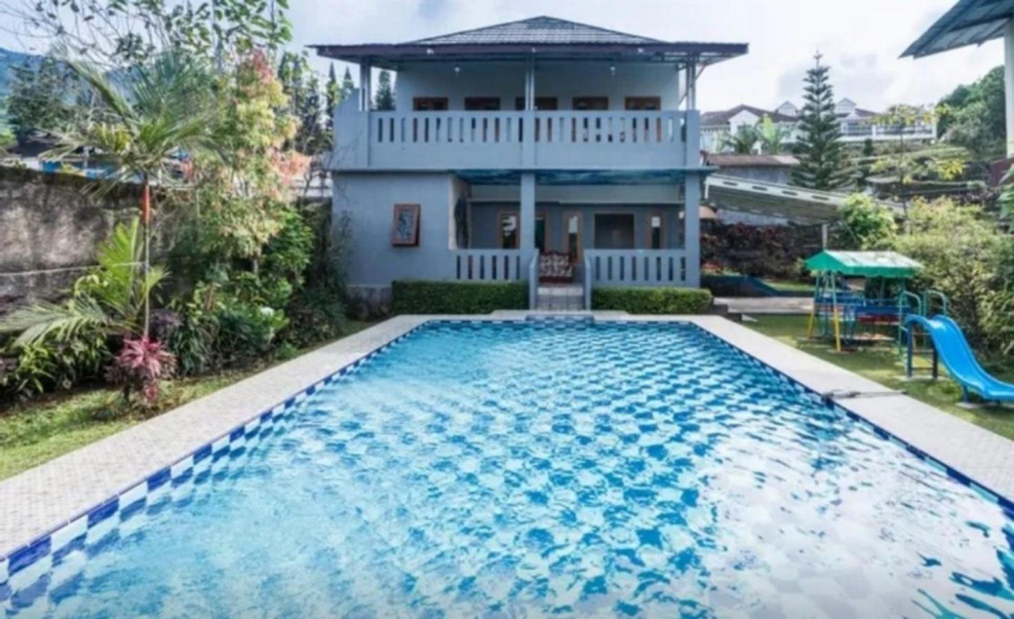 Villa Mutiara Citra Puncak Bu Eva Sampal Kültér fotó