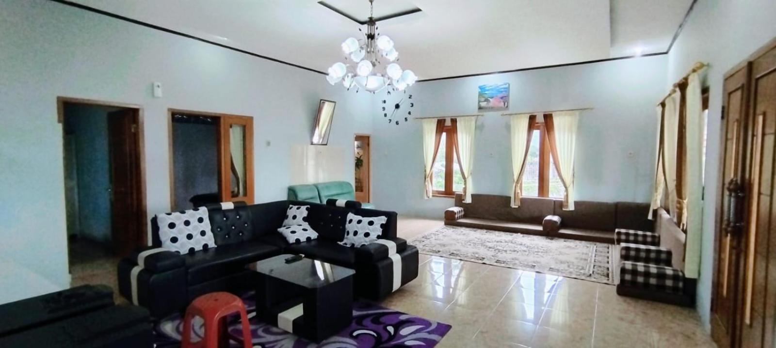 Villa Mutiara Citra Puncak Bu Eva Sampal Kültér fotó