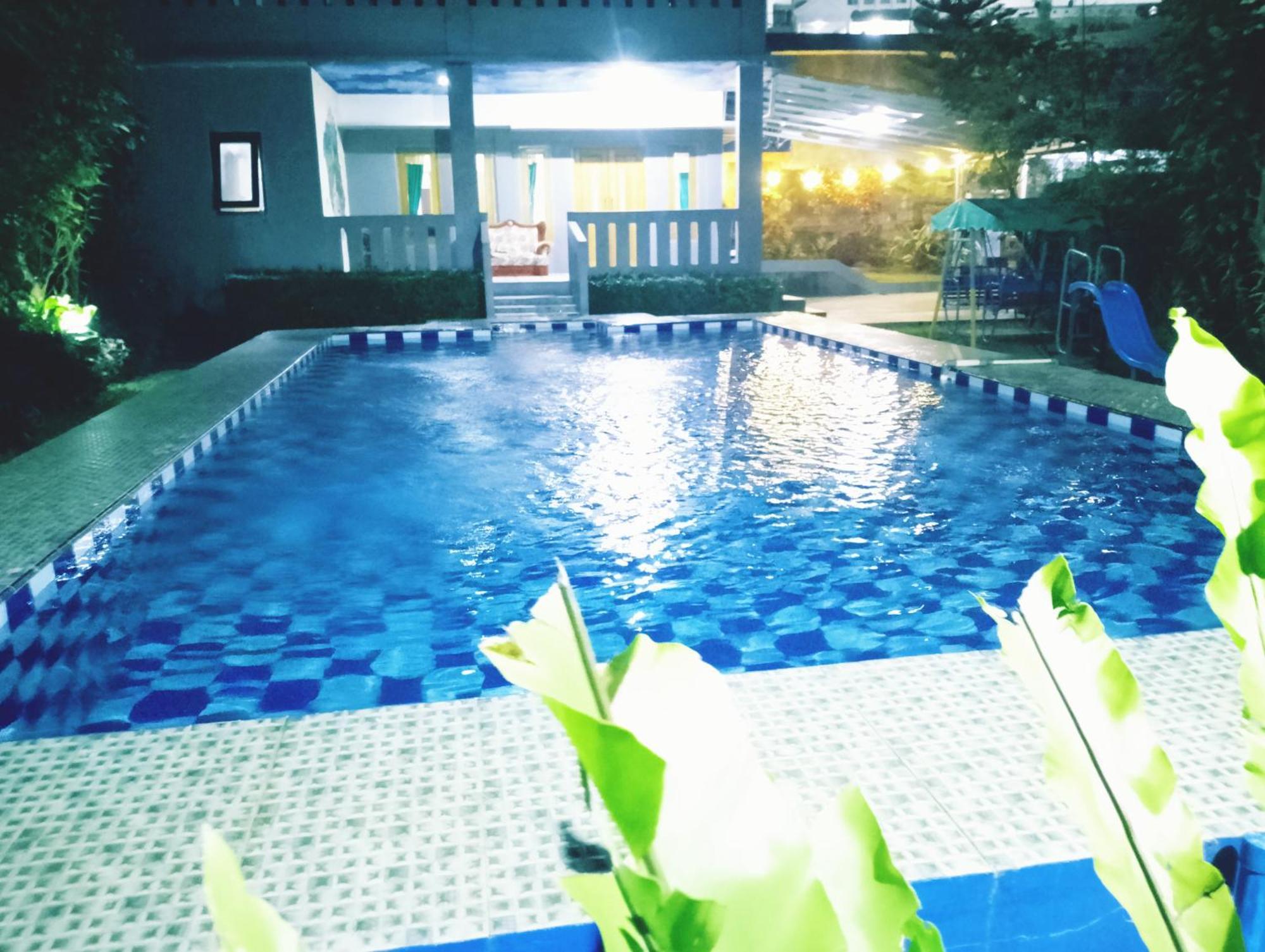 Villa Mutiara Citra Puncak Bu Eva Sampal Kültér fotó