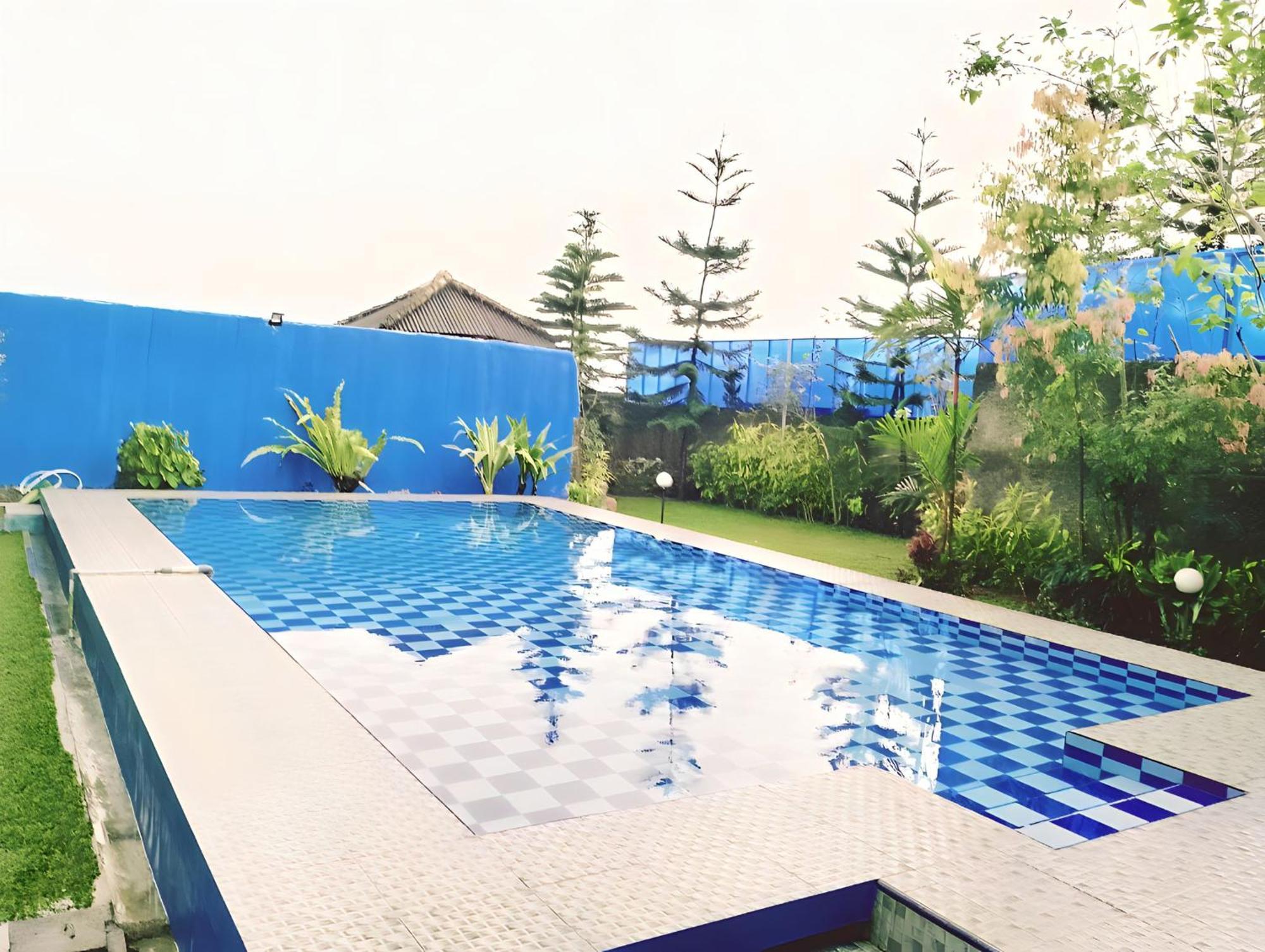 Villa Mutiara Citra Puncak Bu Eva Sampal Kültér fotó