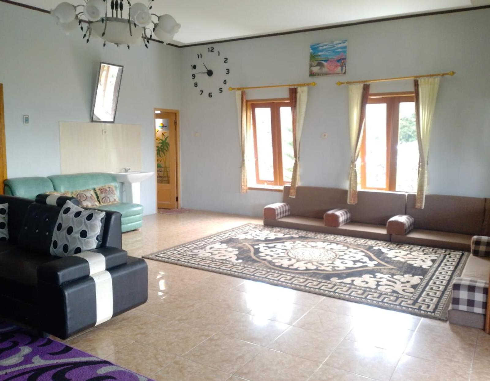 Villa Mutiara Citra Puncak Bu Eva Sampal Kültér fotó