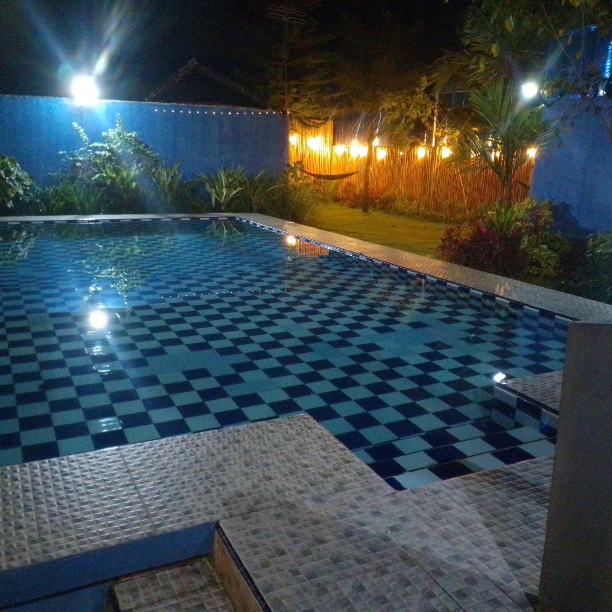 Villa Mutiara Citra Puncak Bu Eva Sampal Kültér fotó
