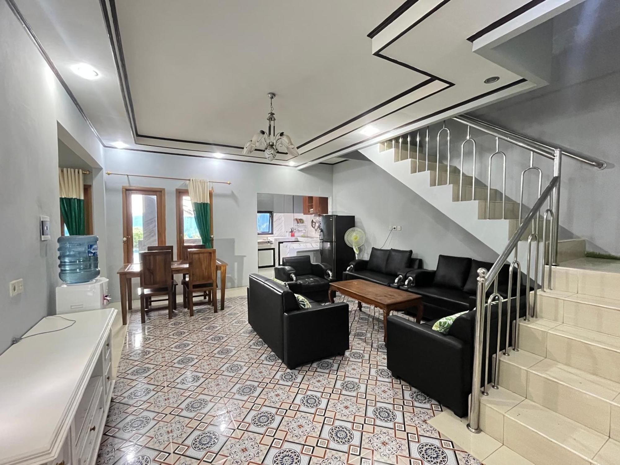 Villa Mutiara Citra Puncak Bu Eva Sampal Kültér fotó